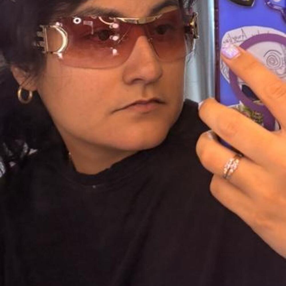 Y2K shield sunglasses with pink gradient lenses and gold-tone logo hardware - Picture 6 of 8